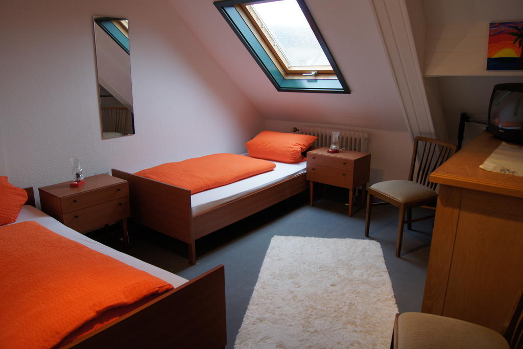 Pension Loni Theisen Kelberg Zimmer foto